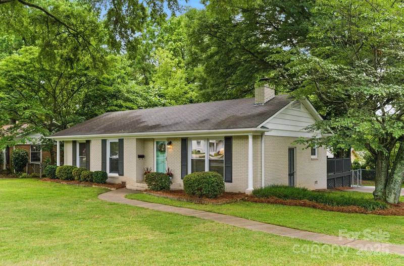 Property image 5 at 1700 Emerywood Drive, Charlotte, NC 28210