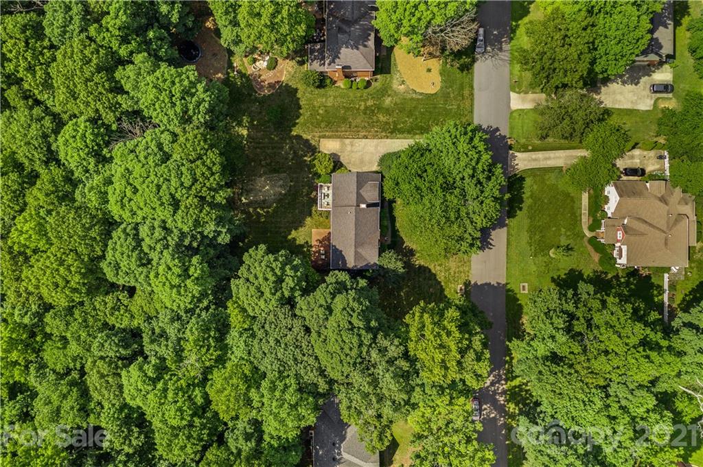 Property image 3 of 9817 Vixen Lane in Green Farm, Huntersville, NC 28078