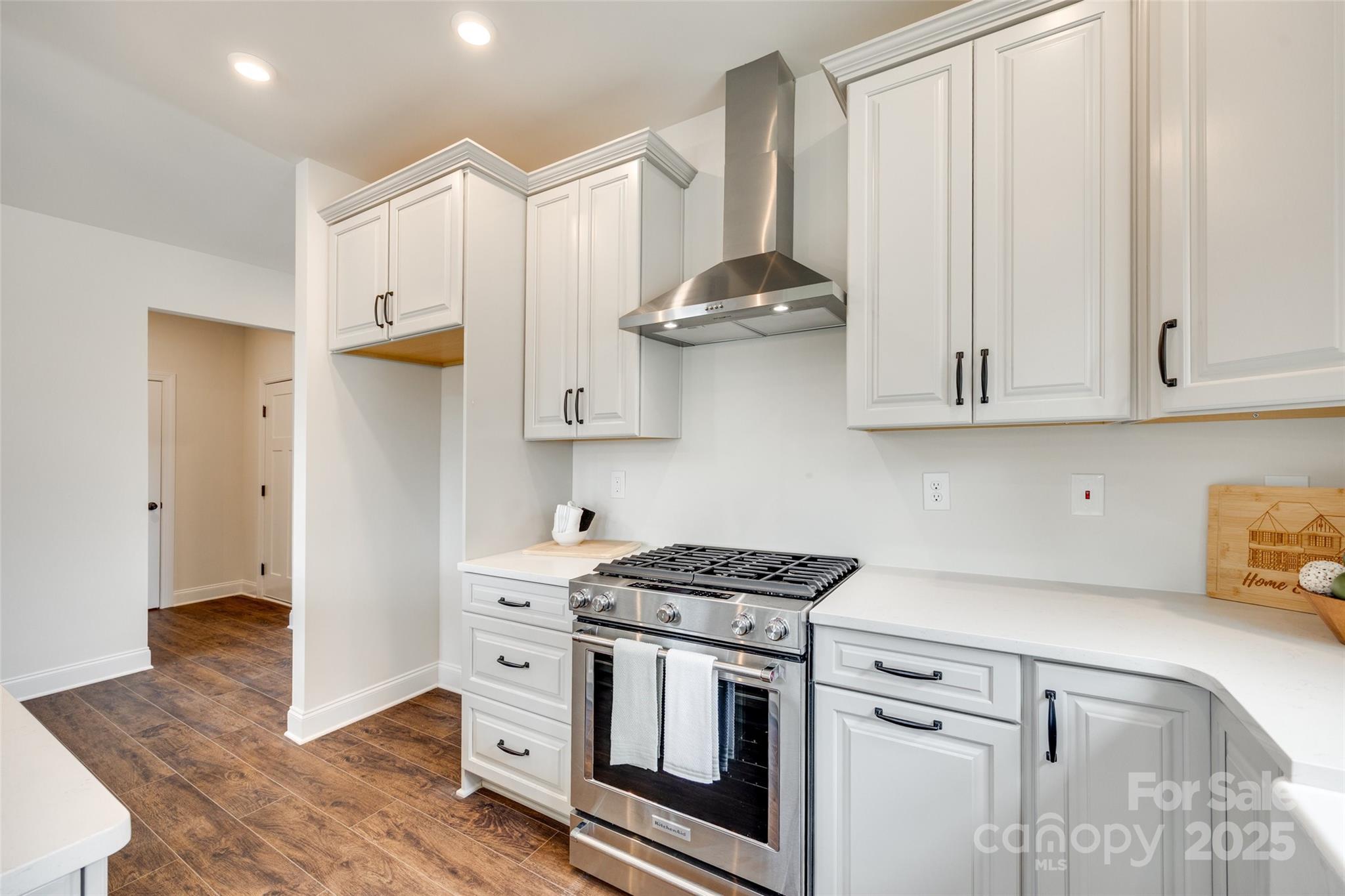 Property image 3 of 18011 Wilbanks Drive in Saybrooke, Charlotte, NC 28278