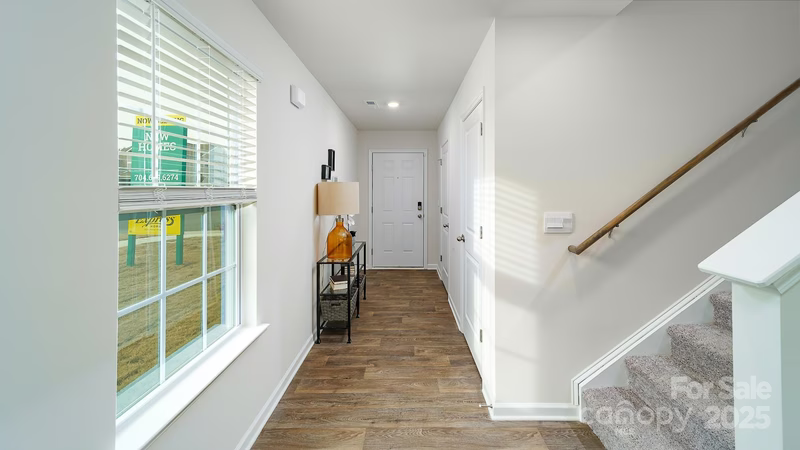 Property image 2 at 1017 20th Avenue Loop, Hickory, NC 28602