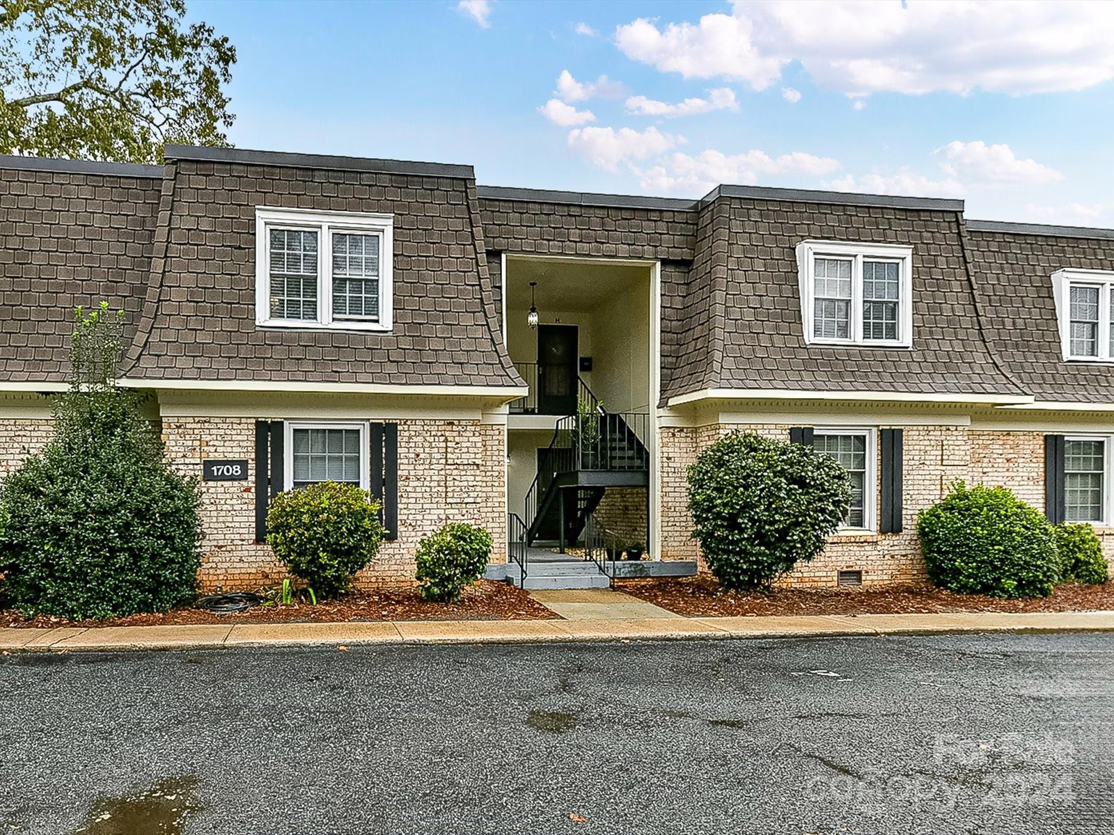 Property image 1 at 1708 Roxborough Road, Charlotte, NC 28211