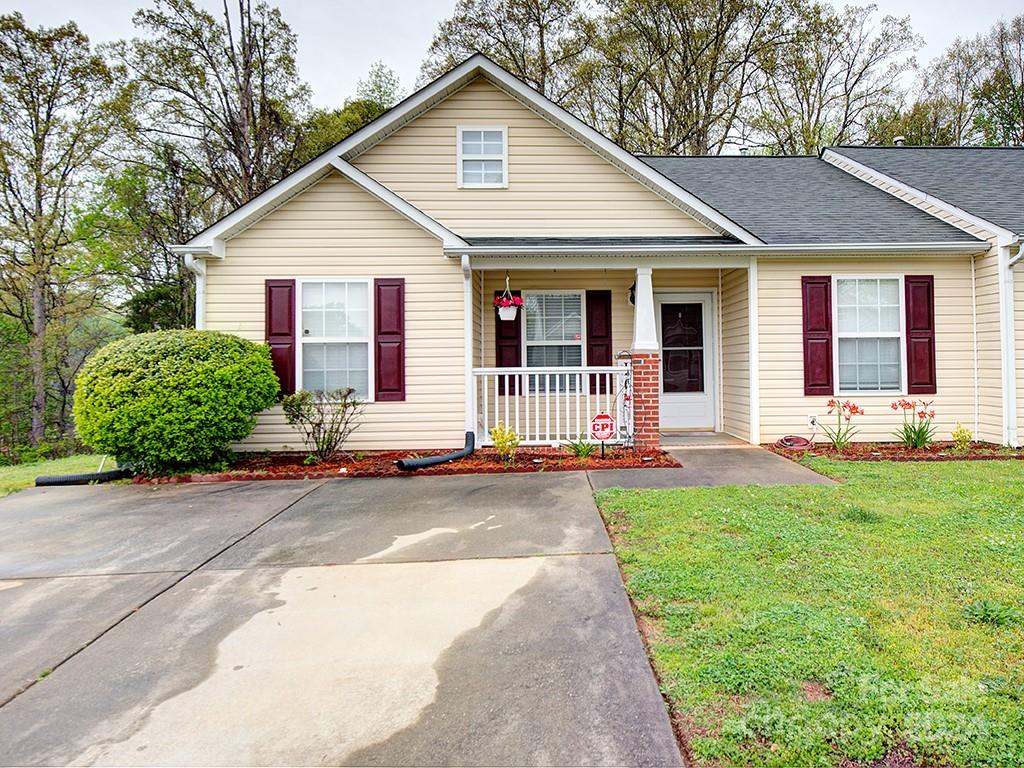 Property image 3 of 1347 Pampas Circle in Camellia Corners, Rock Hill, SC 29732