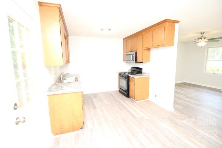 Property image 3 of 1305 Ridgewood Drive in hidden valley, Concord, NC 28027