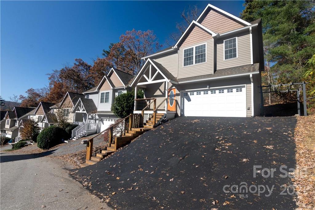Property image 2 of 52 Winterwind Drive in Windermere, Asheville, NC 28803