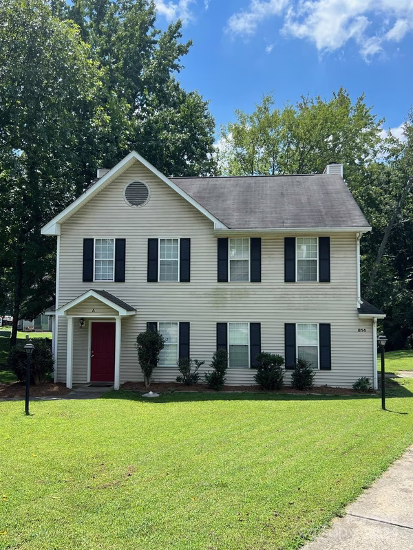814 Selwyn Oaks Court