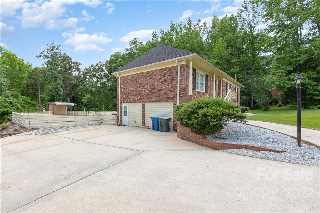 Property image 2 of 104 Cedarwood Circle in Westcliffe, Salisbury, NC 28147