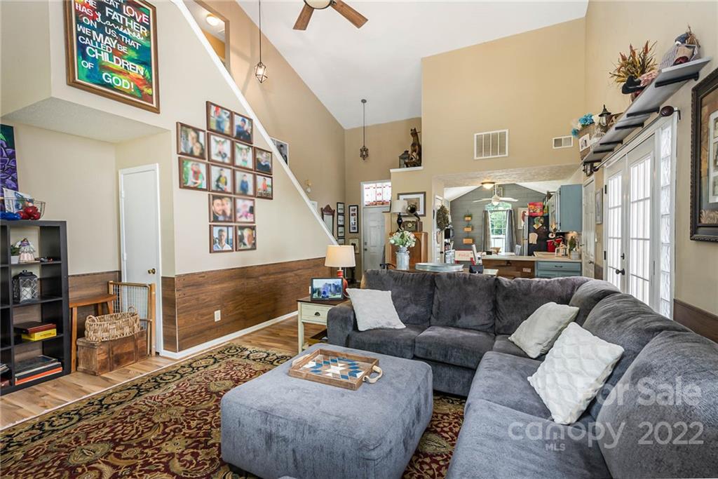Property image 2 of 7523 Pence Pond Lane in Pence Pond, Charlotte, NC 28227