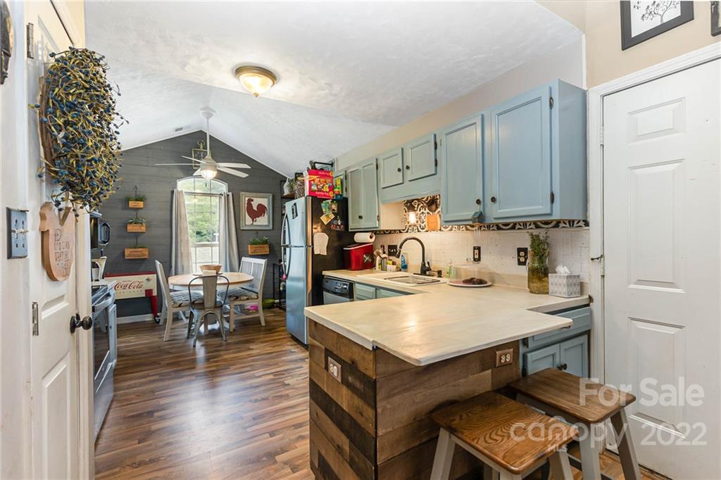 Property image 5 of 7523 Pence Pond Lane in Pence Pond, Charlotte, NC 28227