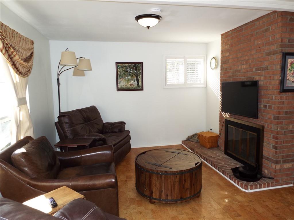 Property image 4 of 734 9th Street in Oakwood Terrace, Hickory, NC 28601