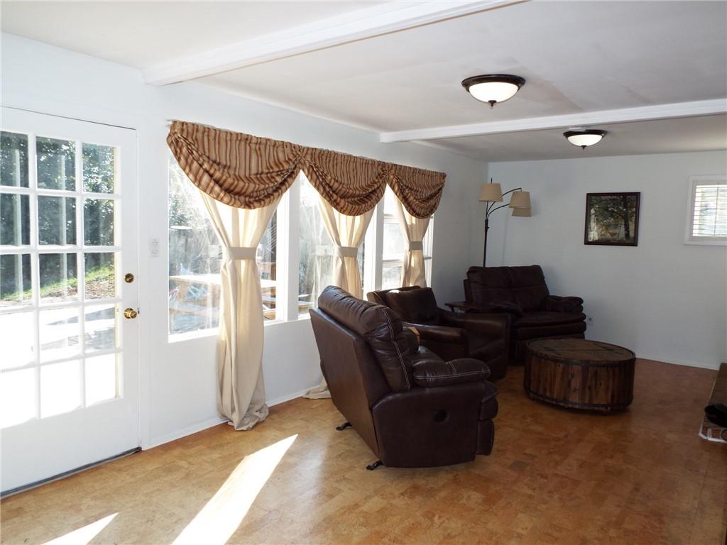 Property image 5 of 734 9th Street in Oakwood Terrace, Hickory, NC 28601