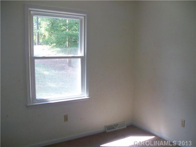 Property image 4 of 1430 Columbus Street in Sunset Hills, Albemarle, NC 28001