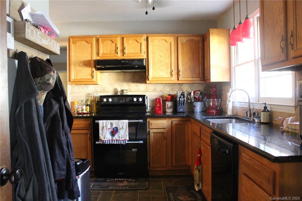 Property image 4 of 418 Willow Road in Westcliffe, Salisbury, NC 28147