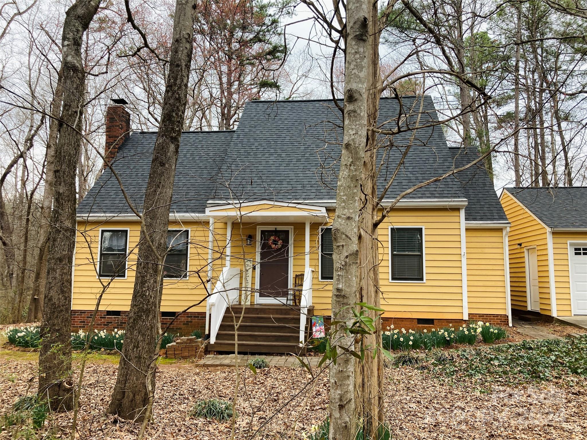 Property image 5 of 1490 Kensington Circle in Nottingham Estates, Newton, NC 28658