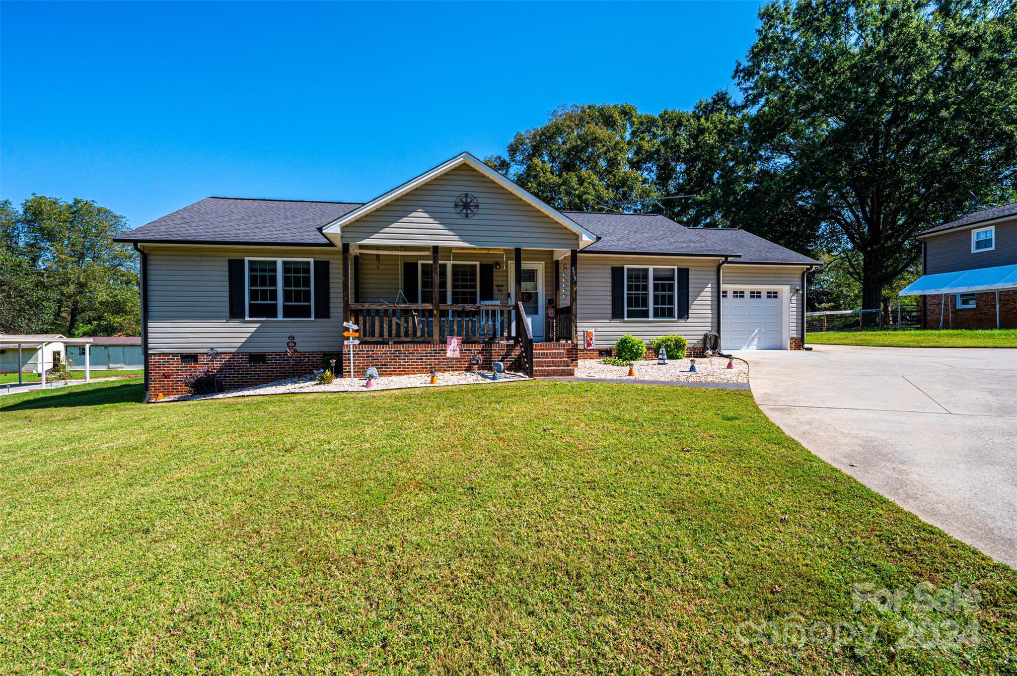 Property image 2 of 515 W Main Street in Carolina Terraces, Maiden, NC 28650