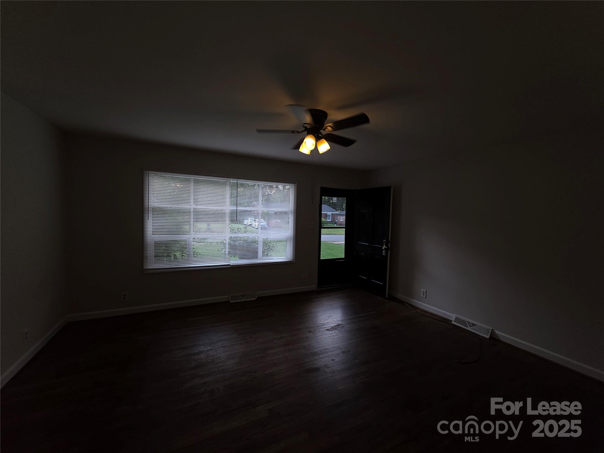 Property image 3 of 3721 Driftwood Drive in Winterfield, Charlotte, NC 28205