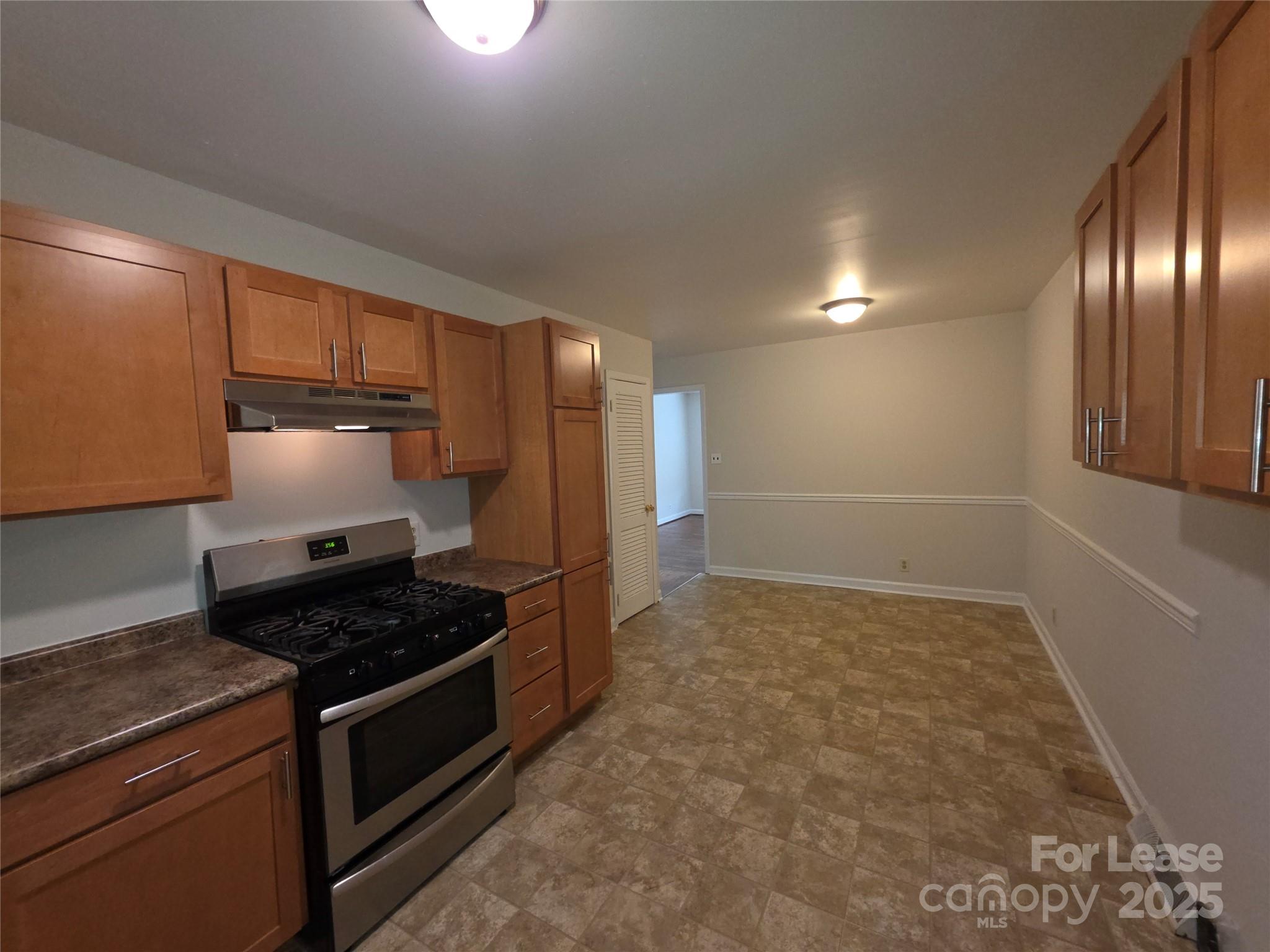 Property image 5 of 3721 Driftwood Drive in Winterfield, Charlotte, NC 28205