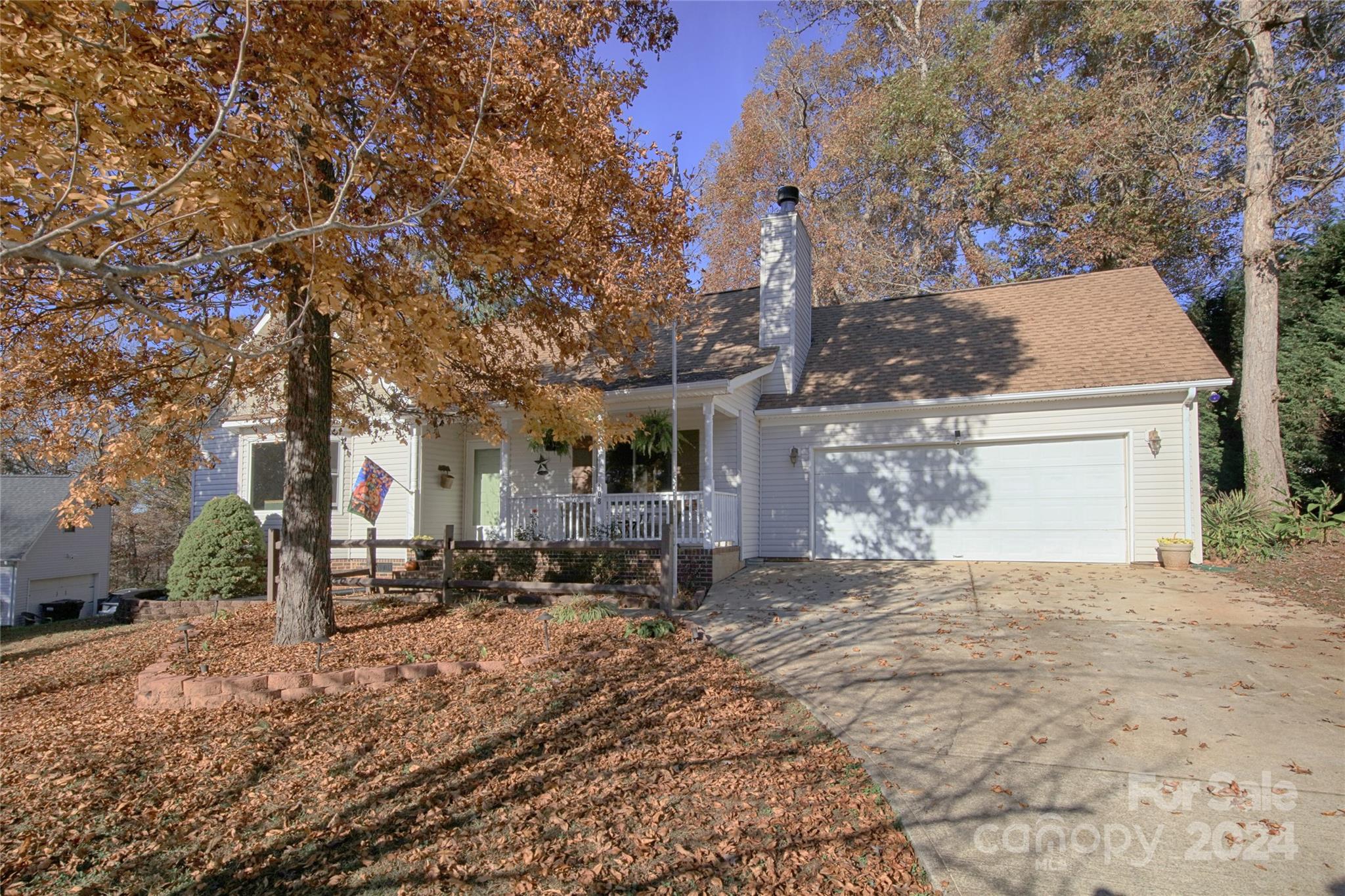 Property image 4 of 108 Gatwick Court in The Landings, Statesville, NC 28677