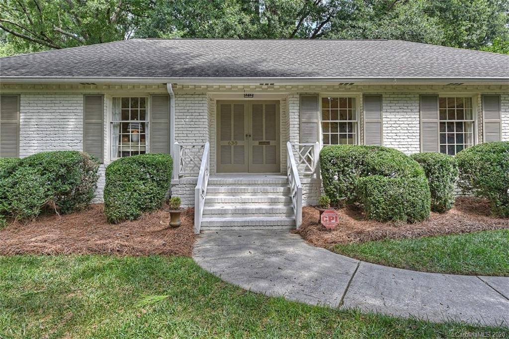 Property image 3 of 638 Edgemont Road in The Cloisters, Charlotte, NC 28211