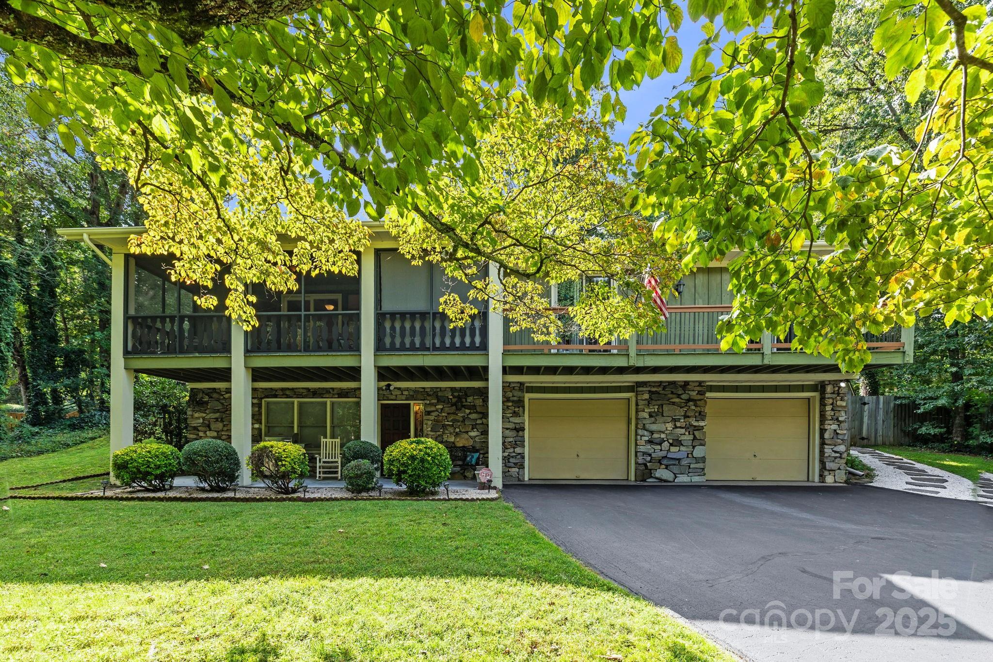 Property image 3 of 3017 Chestnut Tree Road in Hickory Hill, Hendersonville, NC 28792