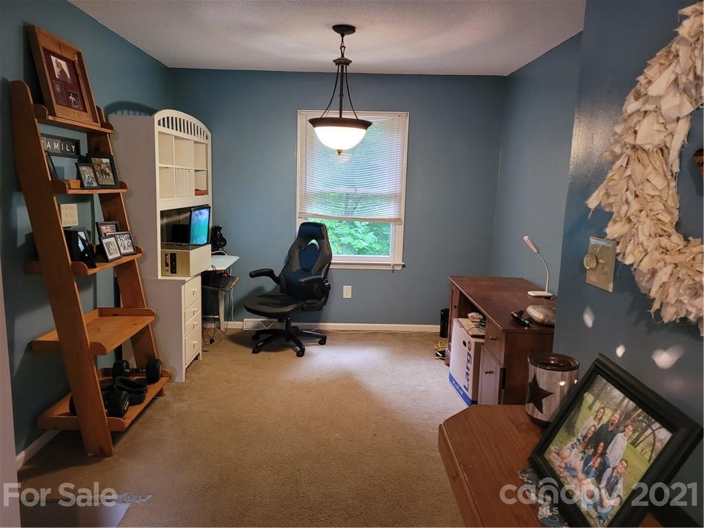 Property image 4 of 112 Sycamore Road in Westcliffe, Salisbury, NC 28147