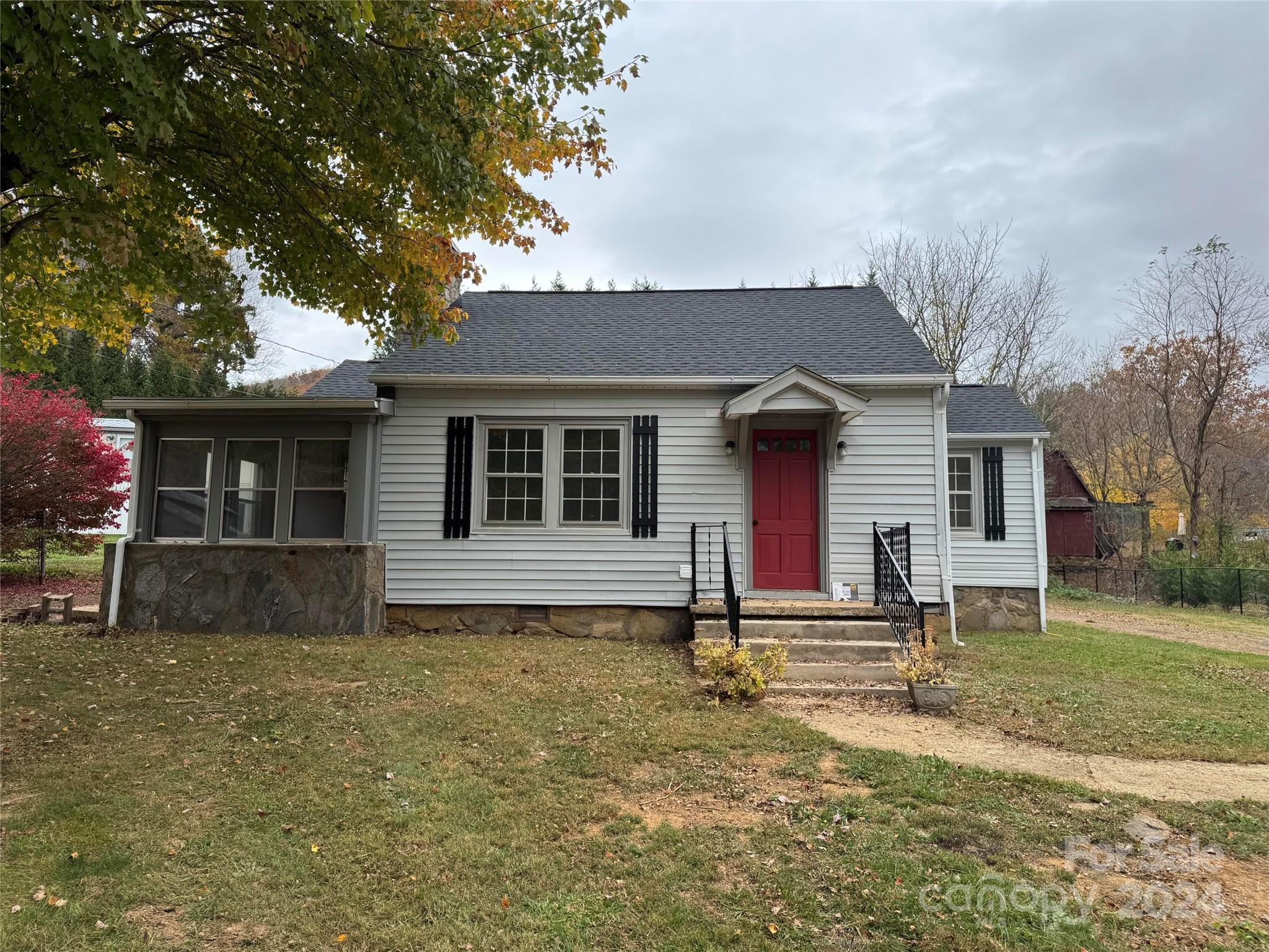 Property image 2 of 236 Northwest Avenue in Grovemont, Swannanoa, NC 28778
