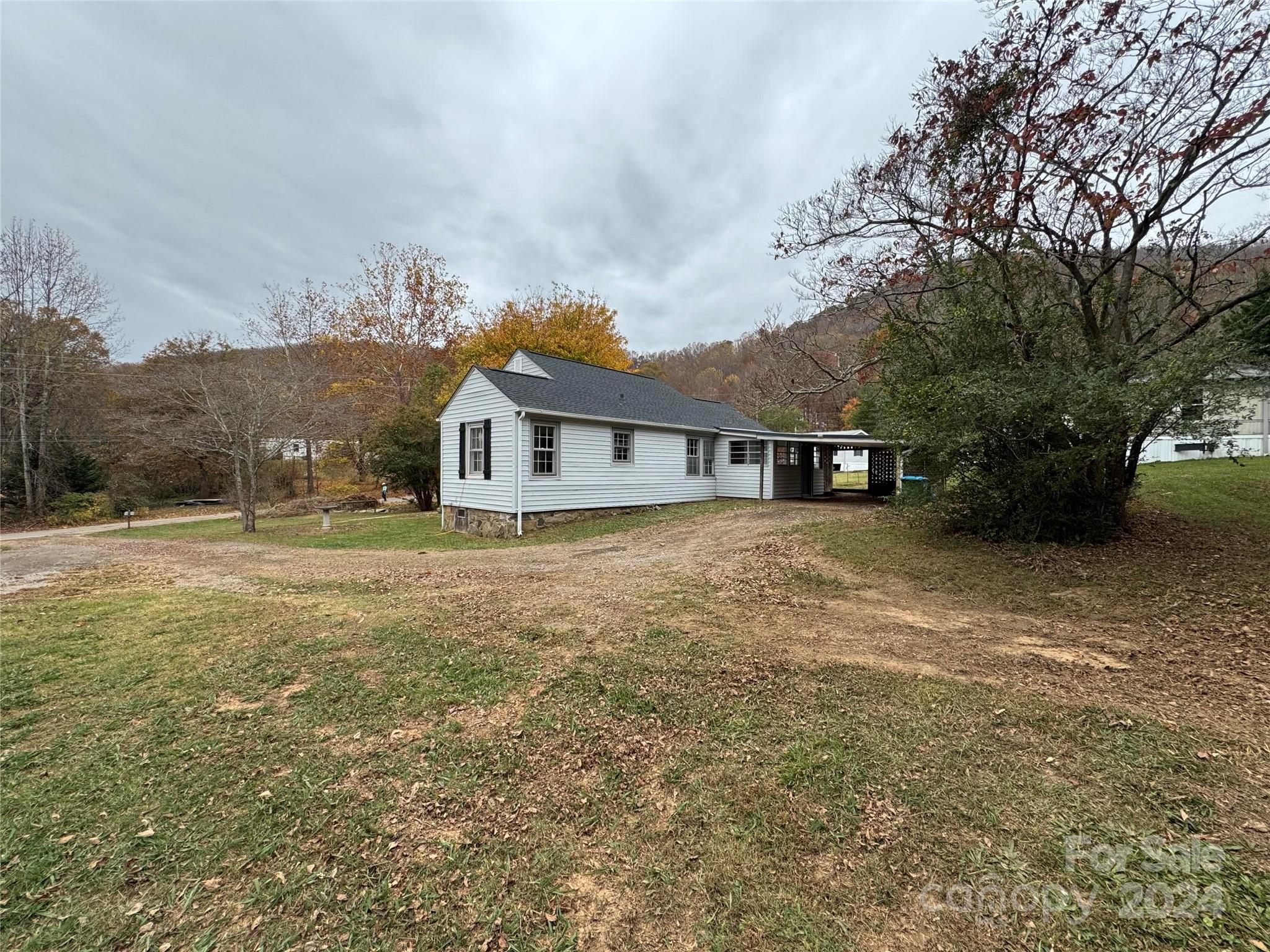 Property image 4 of 236 Northwest Avenue in Grovemont, Swannanoa, NC 28778