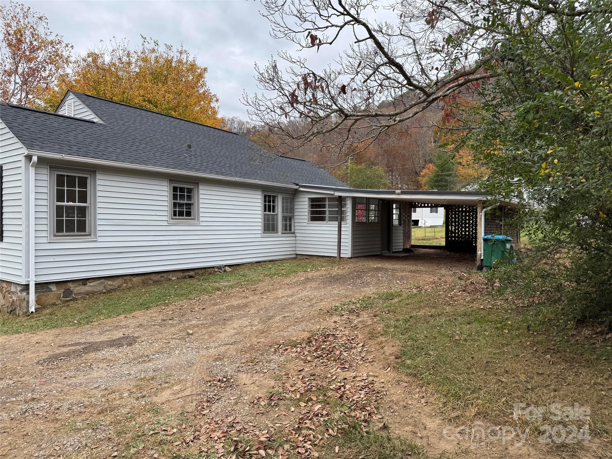 Property image 5 of 236 Northwest Avenue in Grovemont, Swannanoa, NC 28778