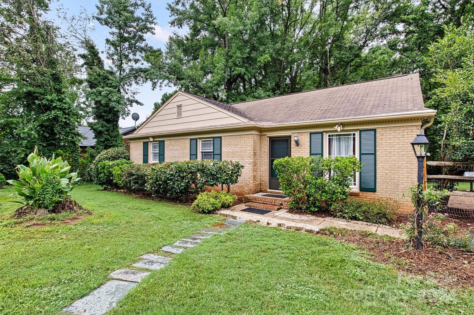 Property image 1 at 5325 Hollirose Drive, Charlotte, NC 28227