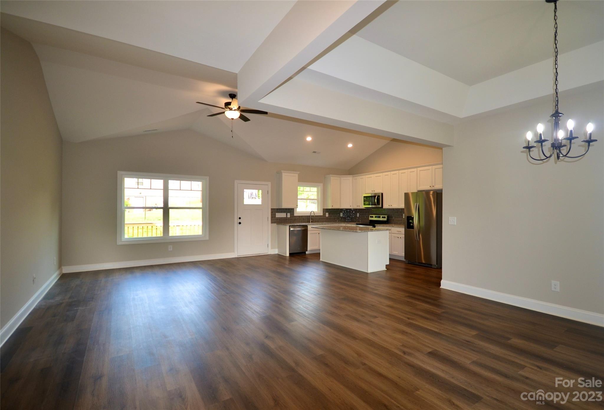 Property image 4 of 915 Brookwood Court in Park Grove, Statesville, NC 28677