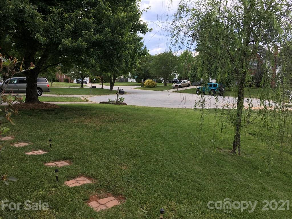 Property image 2 of 4901 Hunters Bluff Lane in Clover Bend, Monroe, NC 28110