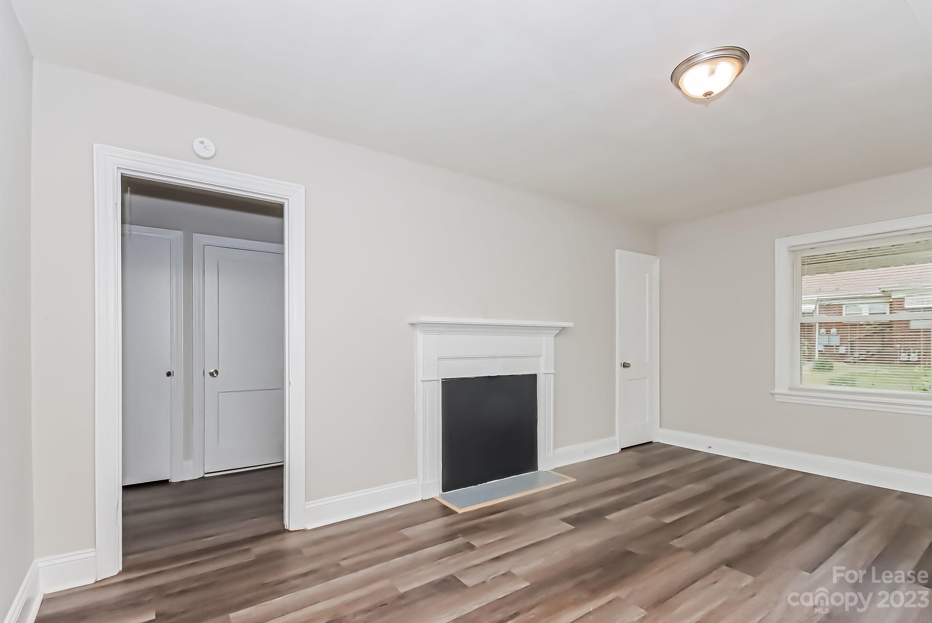 Property image 3 of 1214 Mitchell Avenue in Oakland Heights, Statesville, NC 28677