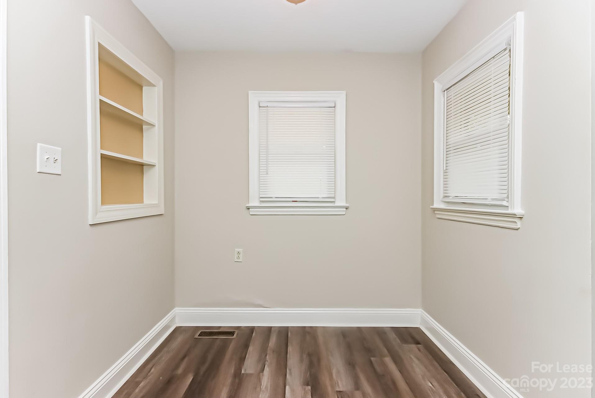 Property image 5 of 1214 Mitchell Avenue in Oakland Heights, Statesville, NC 28677