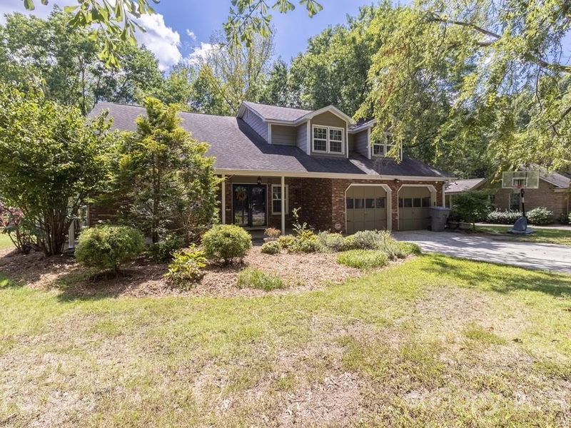 Property image 2 at 4008 Foxmoor Drive, Charlotte, NC 28226