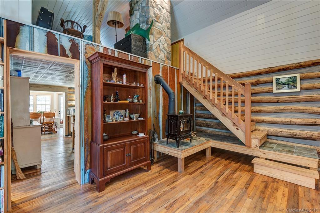 Property image 5 of 11 Snowbird Lane in Cattail Farms, Burnsville, NC 28714