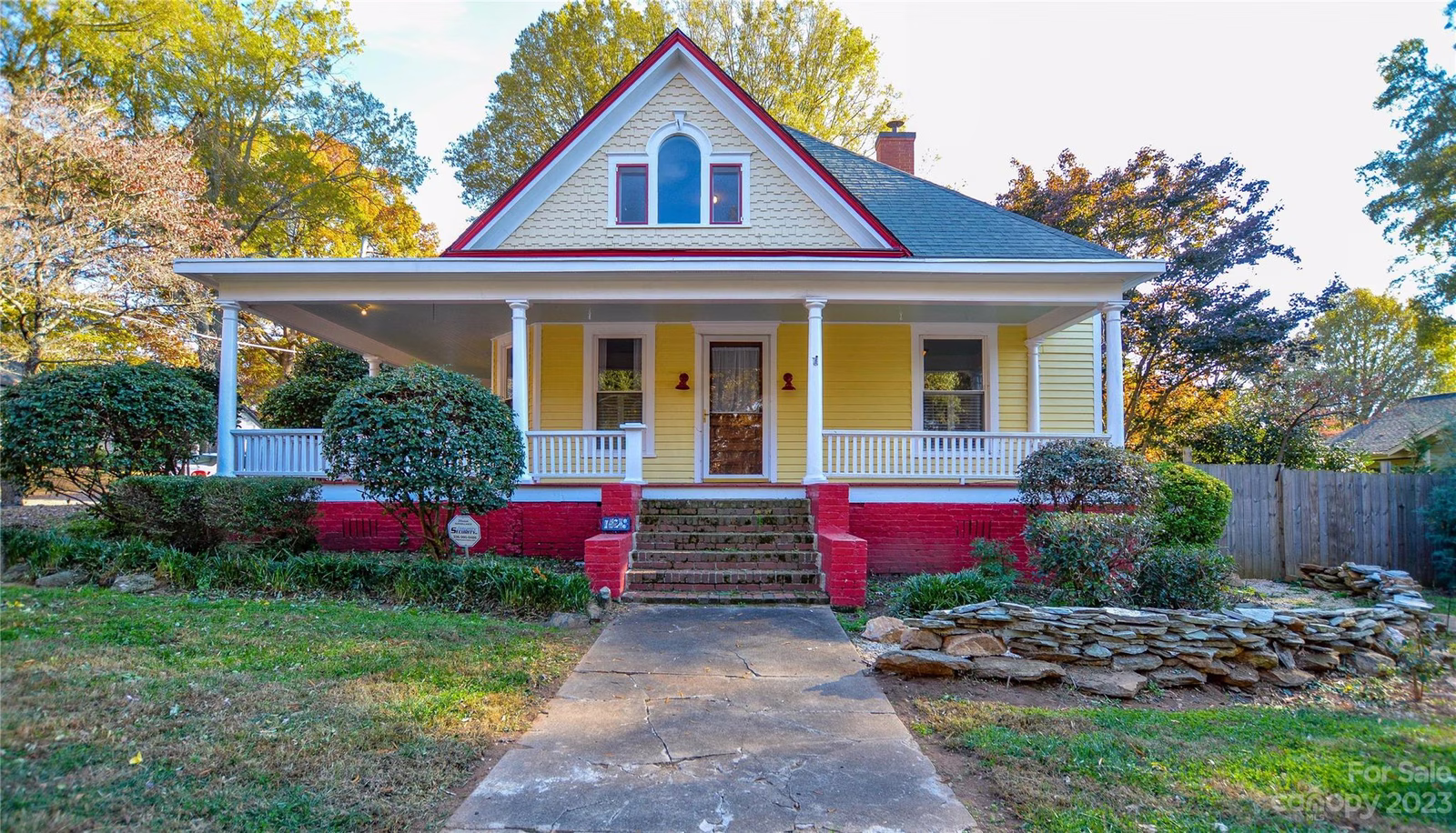 Property image 1 at 728 E Broad Street, Statesville, NC 28677
