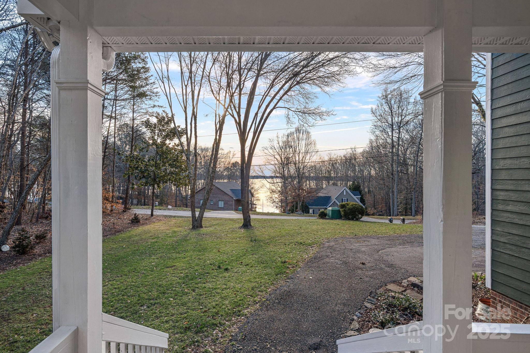 Property image 3 of 1665 Sherwood Court in Sherwood Shores, Sherrills Ford, NC 28673
