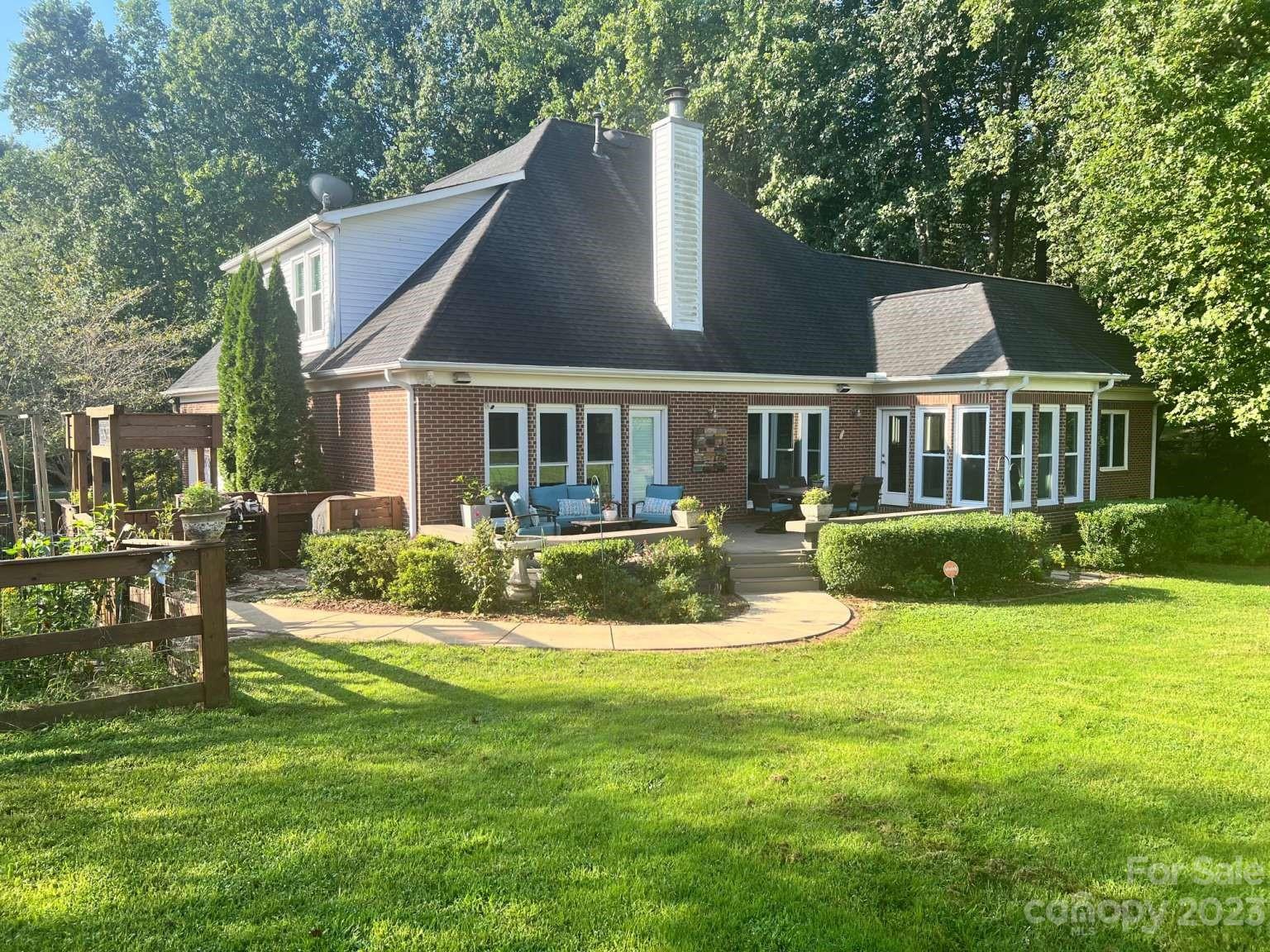 Property image 3 of 1213 Willow Oaks Trail in Willow Oaks, Matthews, NC 28104
