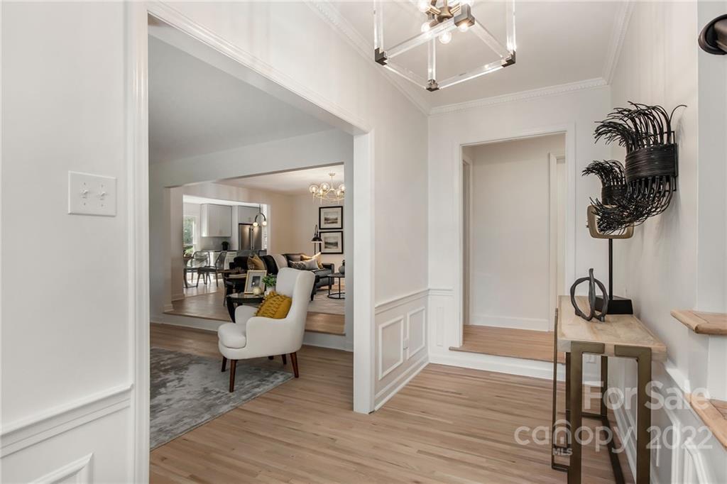 Property image 2 of 2419 Valencia Terrace in Governors Square, Charlotte, NC 28226