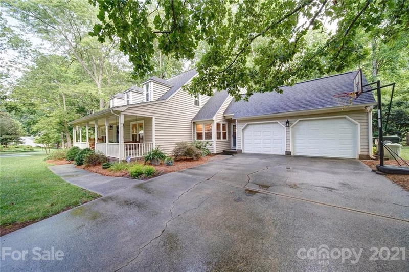 Property image 3 at 3016 Southampton Circle, Gastonia, NC 28056