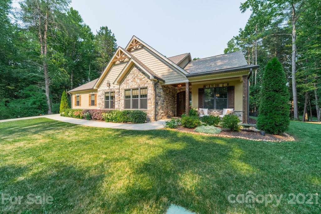 Property image 5 of 161 Morgan Bluff Road in Pirates Cove, Mooresville, NC 28117