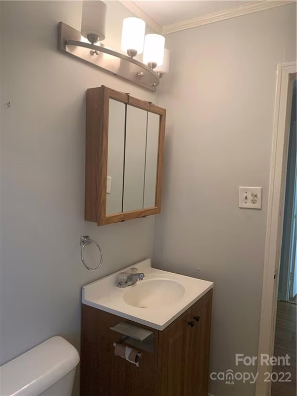 Property image 5 at 4015 Dinglewood Avenue, Charlotte, NC 28205