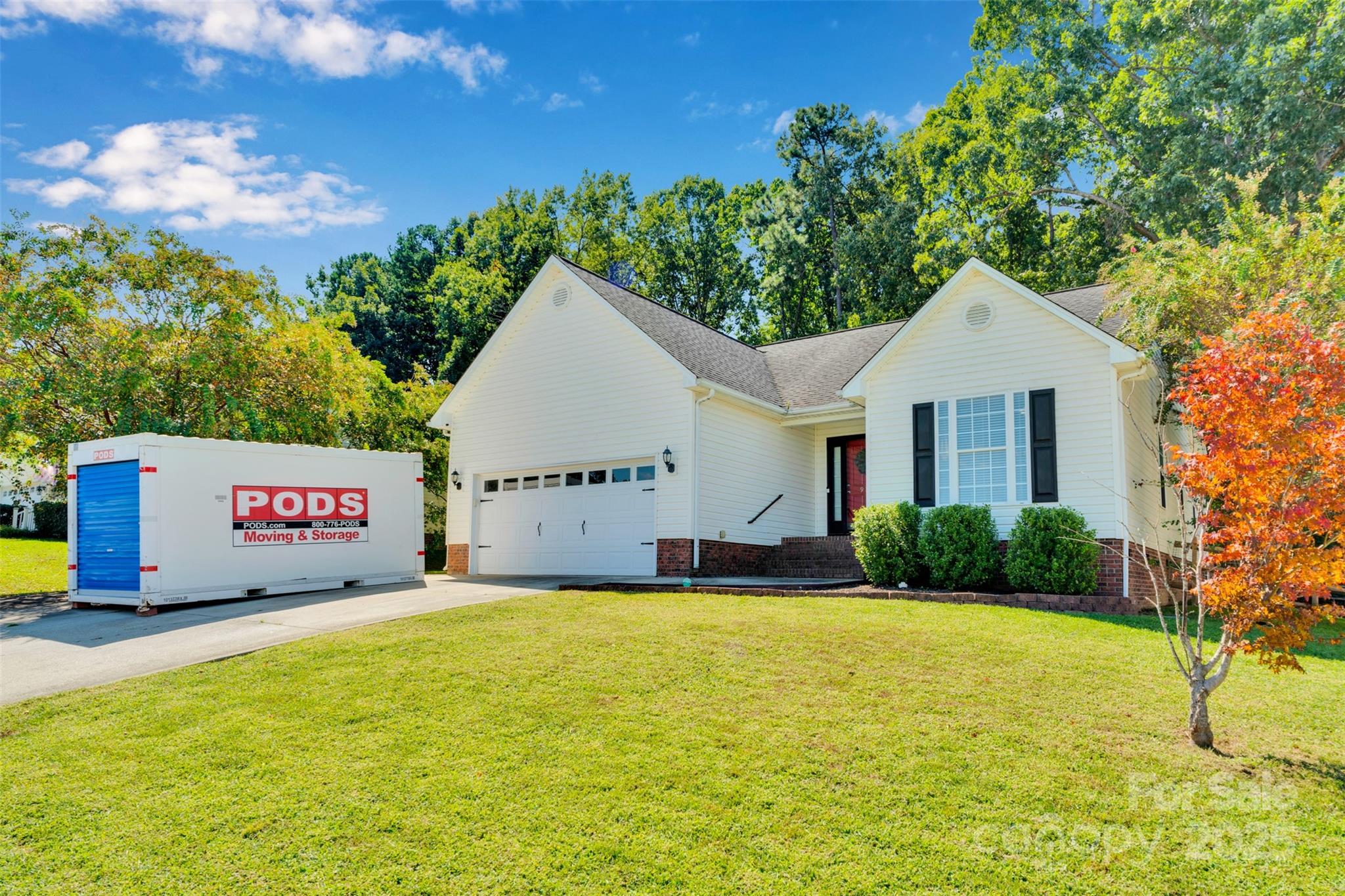 Property image 2 of 912 Carole Summey Drive in Summey Knoll, Dallas, NC 28034