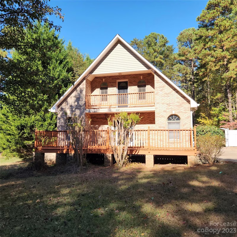 208 Chuckwood Road