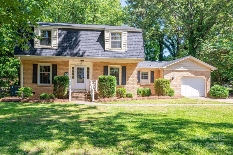 1324 Princeton Avenue