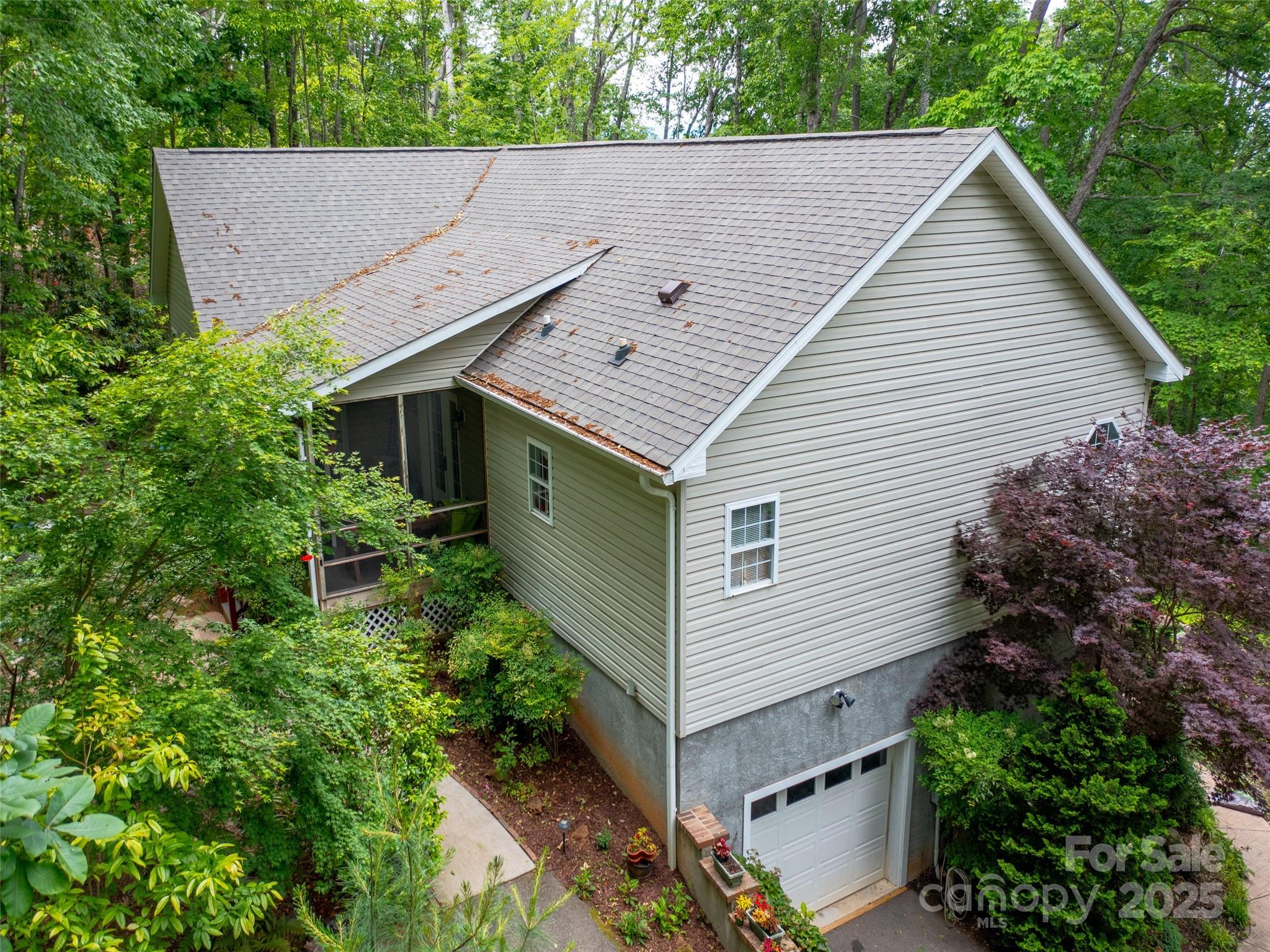 Property image 3 of 345 Ravenwood Lane in Ravenwood Forest, Horse Shoe, NC 28742