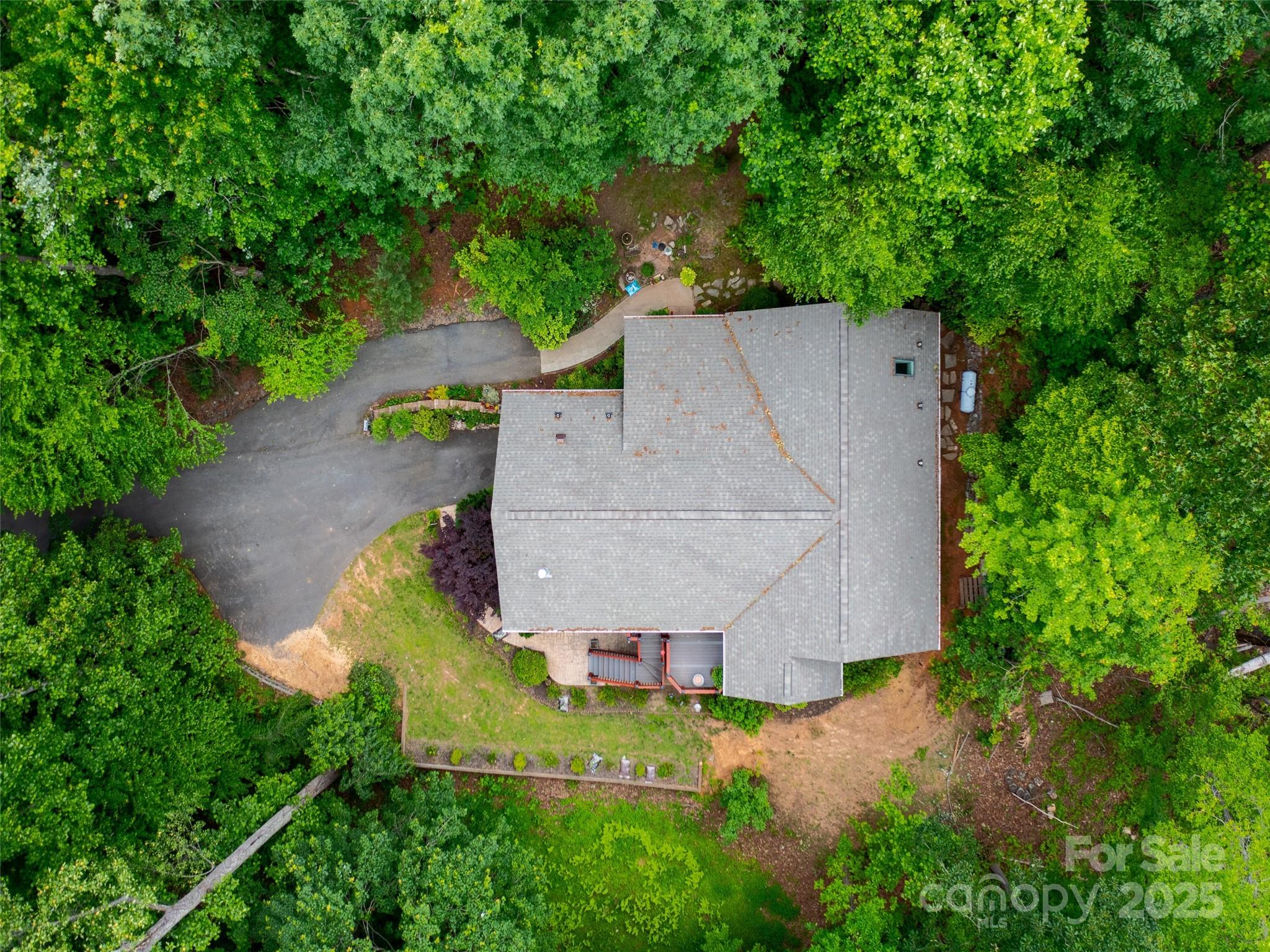 Property image 4 of 345 Ravenwood Lane in Ravenwood Forest, Horse Shoe, NC 28742