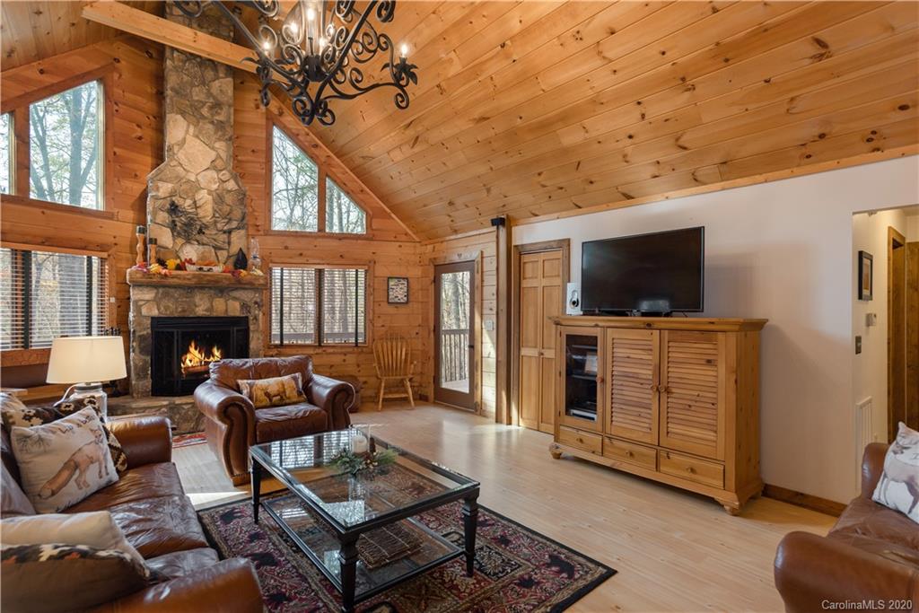 Property image 3 of 17 Sunset Court in Whisper Lake, Sapphire, NC 28774