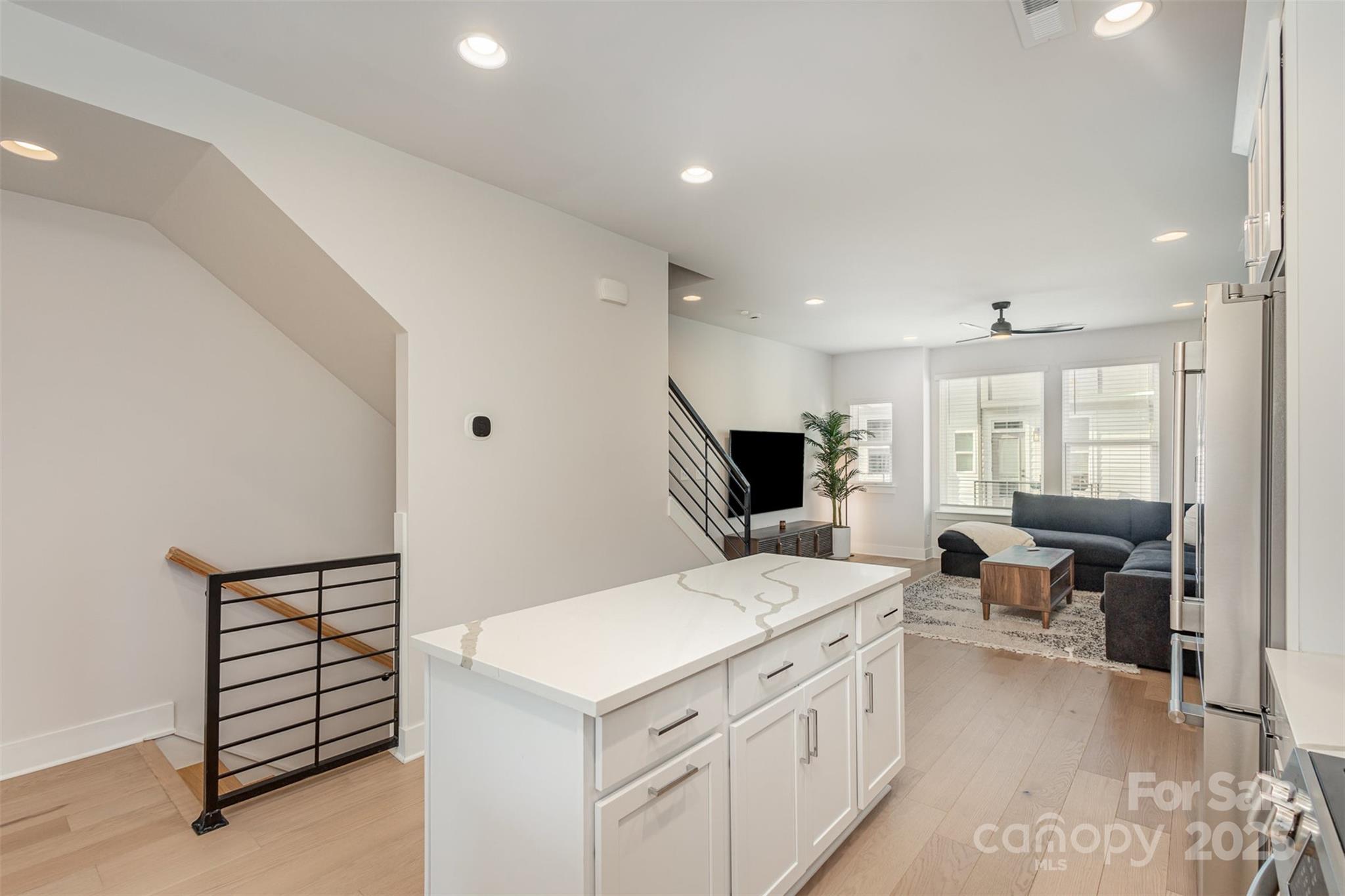 Property image 3 of 5048 York Park Lane in LOSO Terraces, Charlotte, NC 28217