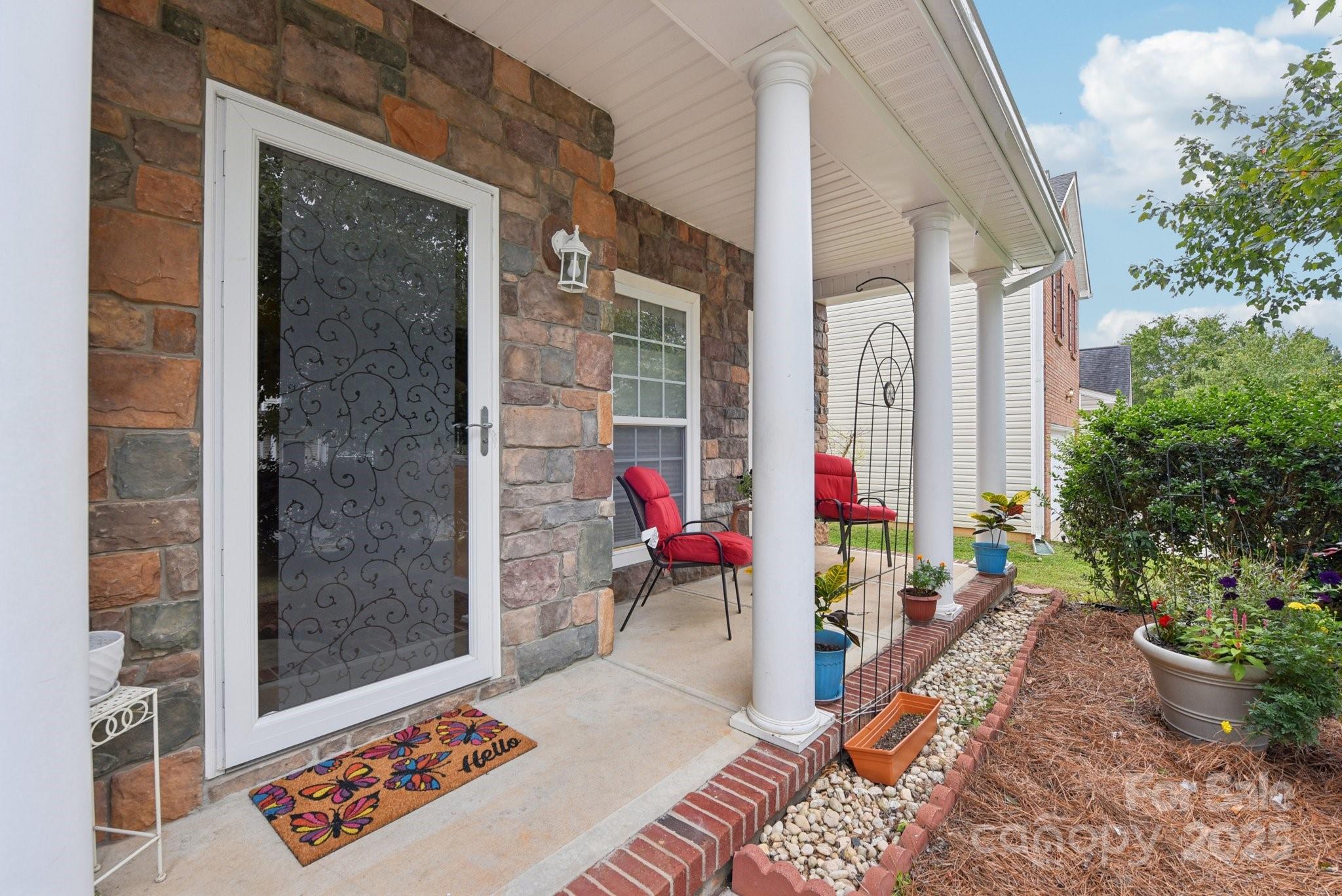 Property image 3 of 4008 Cascade Drive in Catawba Hills, Gastonia, NC 28056