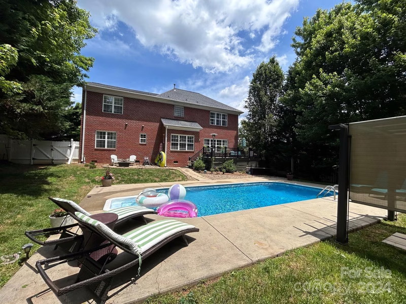 Property image 3 at 2729 Firethorn Court, Gastonia, NC 28056